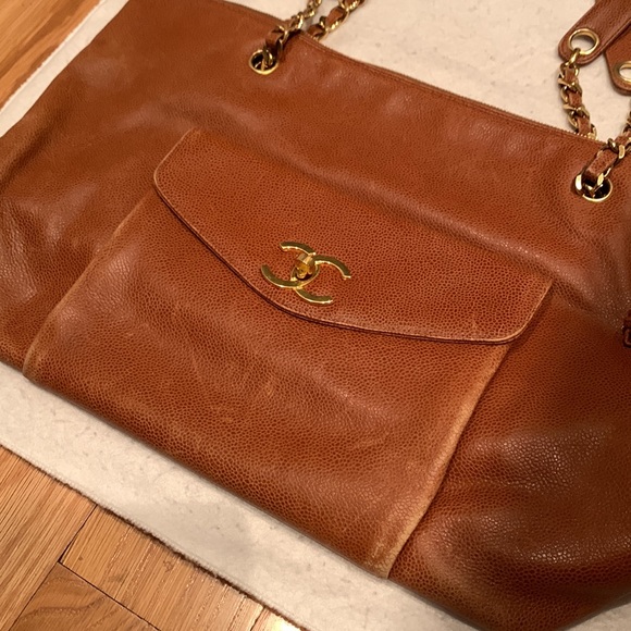 VINTAGE CHANEL Front Pocket Leather Shoulder Bag / Purse - Picture 4 of 11